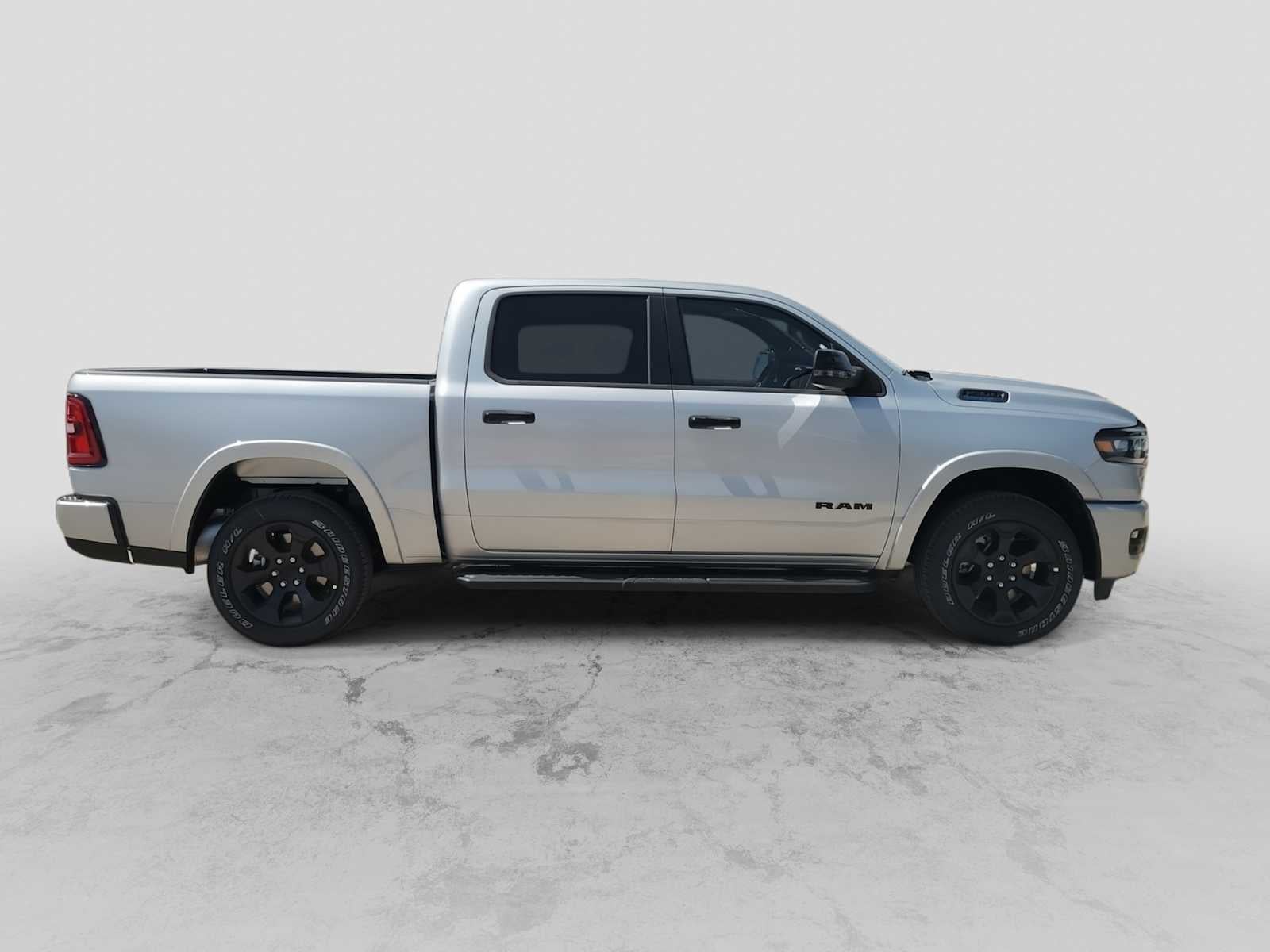 2026 RAM 1500 RAM 1500 LONE STAR CREW CAB 4X4 5'7' BOX