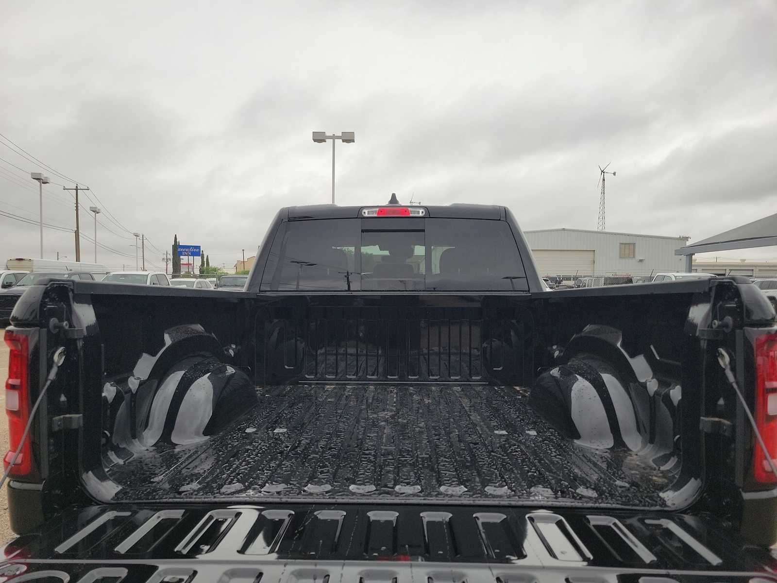 2026 RAM Ram 1500 RAM 1500 TRADESMAN QUAD CAB 4X2 6'4' BOX
