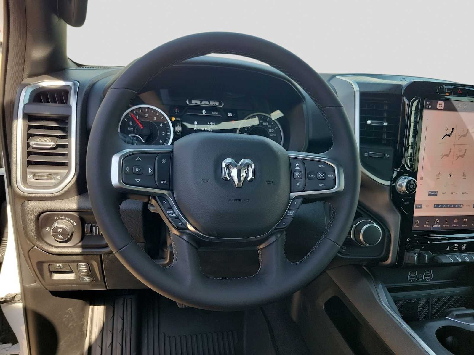 2026 RAM 1500 RAM 1500 LONE STAR CREW CAB 4X4 5'7' BOX