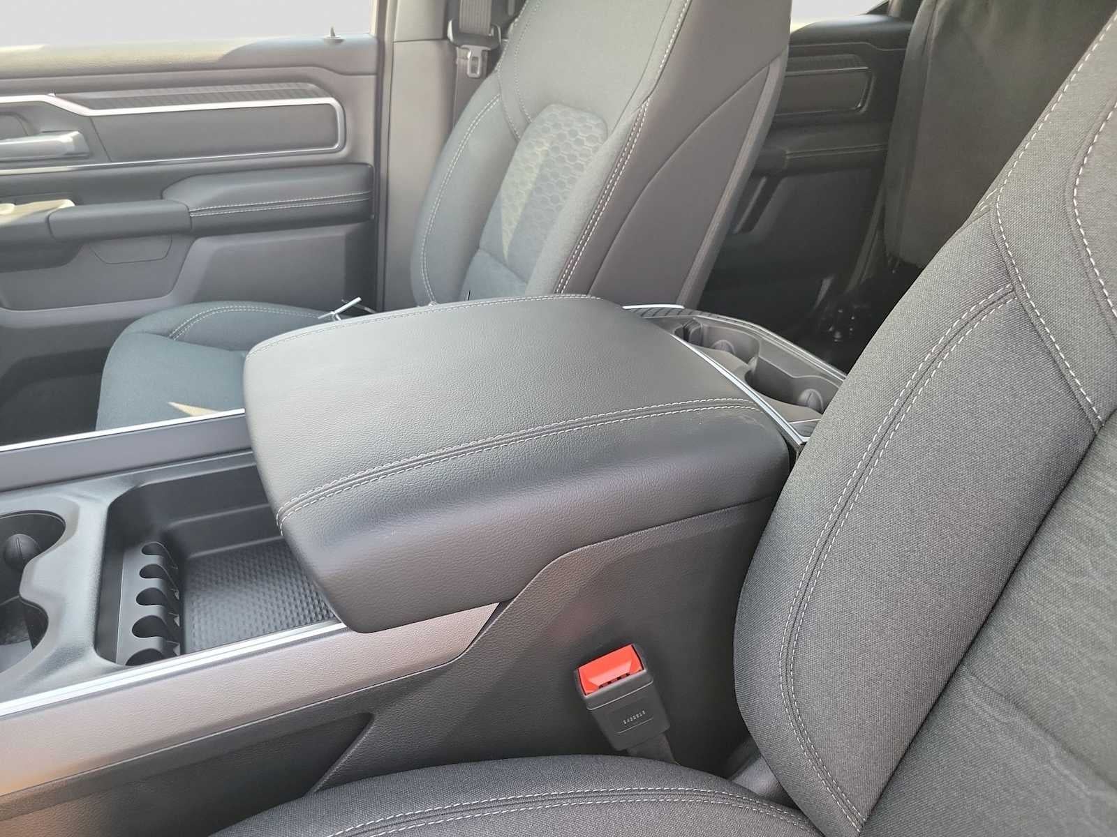 2026 RAM 1500 RAM 1500 LONE STAR CREW CAB 4X4 5'7' BOX