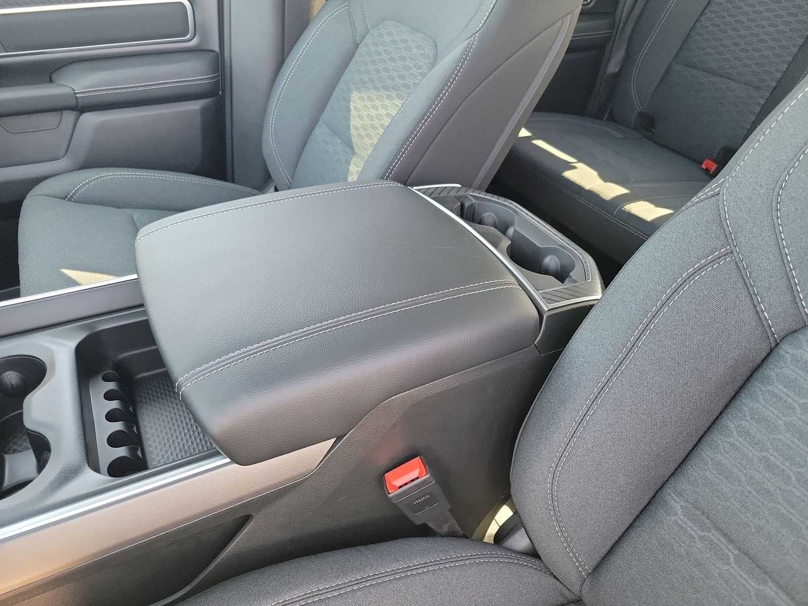 2026 RAM Ram 1500 RAM 1500 LONE STAR CREW CAB 4X4 5'7' BOX