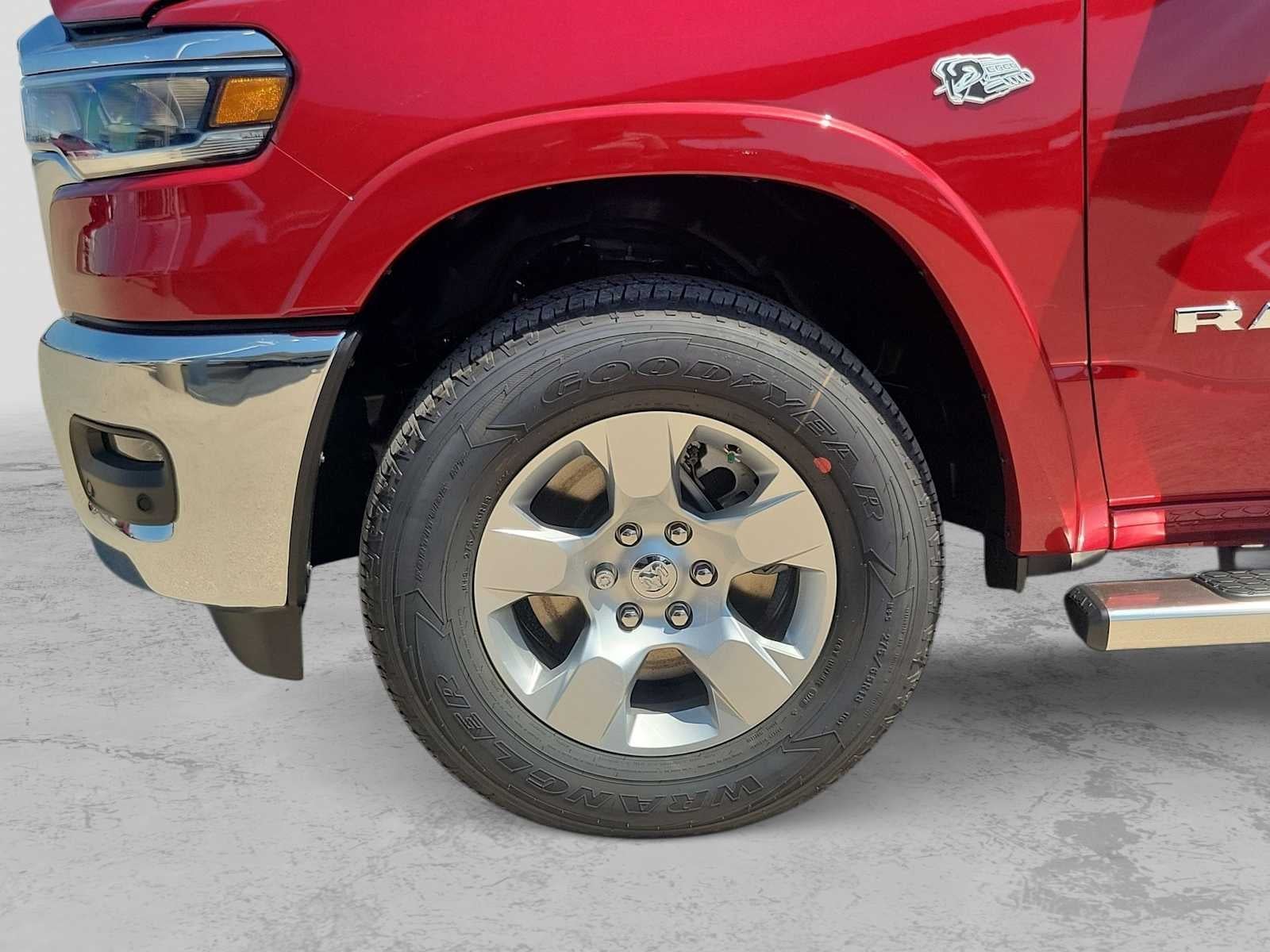 2026 RAM 1500 RAM 1500 LONE STAR CREW CAB 4X4 5'7' BOX