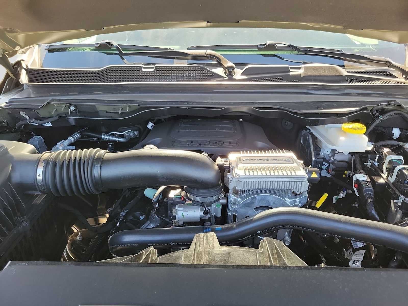 2026 RAM 1500 RAM 1500 LONE STAR CREW CAB 4X4 5'7' BOX