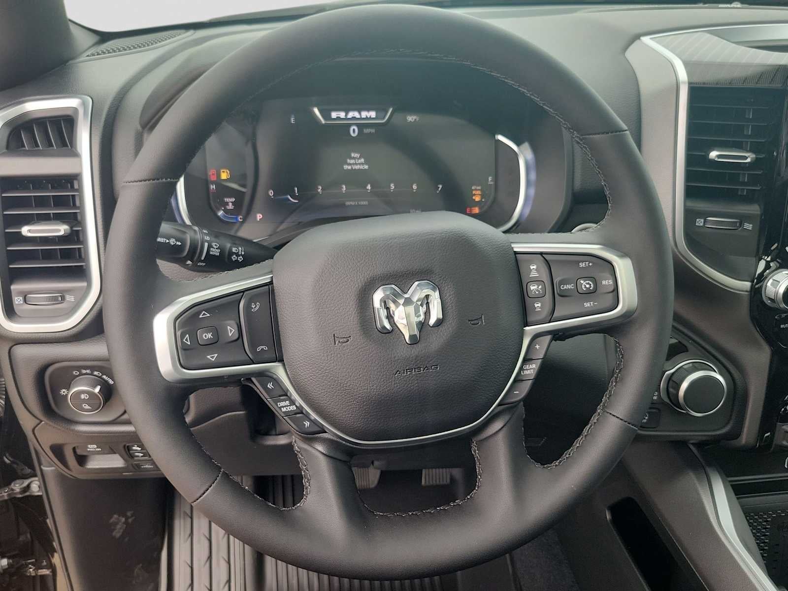 2026 RAM 1500 RAM 1500 LONE STAR CREW CAB 4X4 5'7' BOX