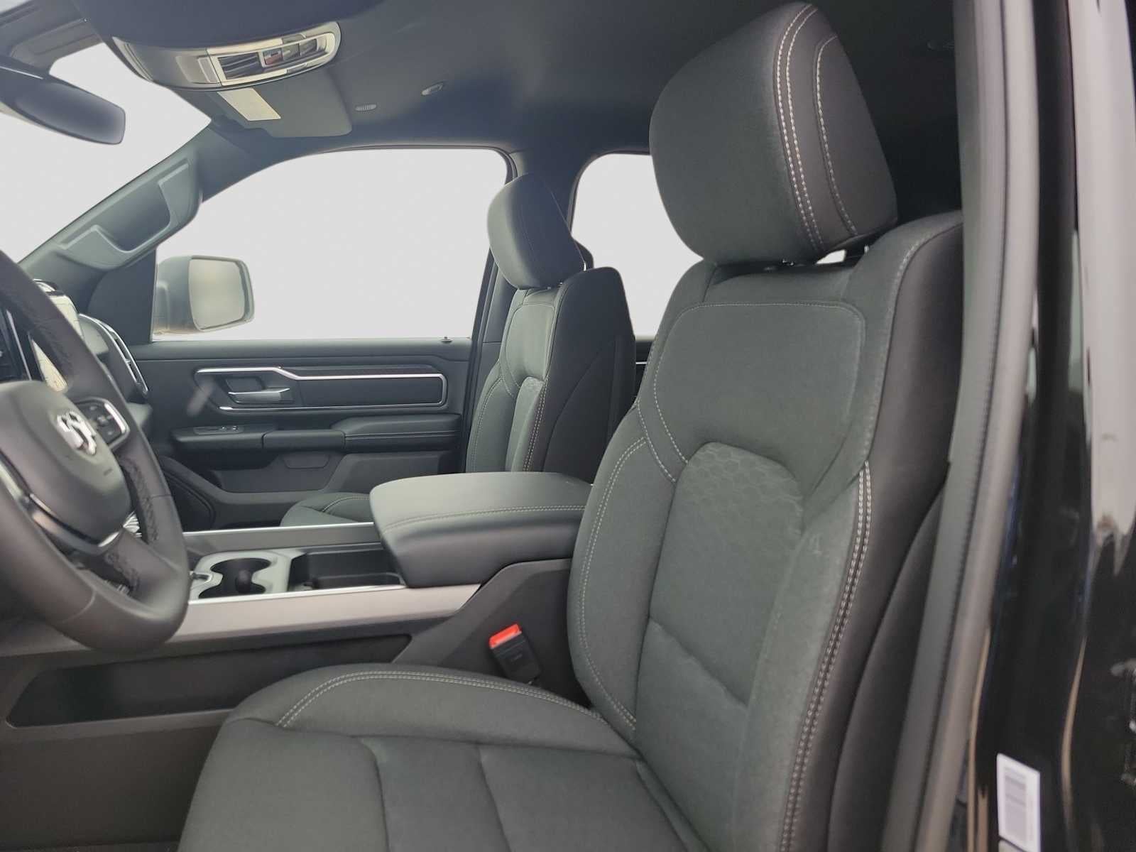 2026 RAM 1500 RAM 1500 LONE STAR CREW CAB 4X4 5'7' BOX