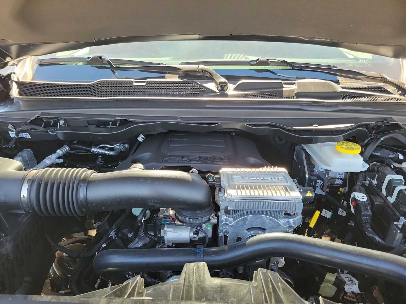 2026 RAM 1500 RAM 1500 LONE STAR CREW CAB 4X4 5'7' BOX