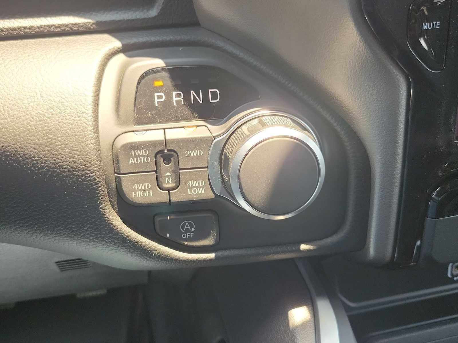 2026 RAM 1500 RAM 1500 LONE STAR CREW CAB 4X4 5'7' BOX