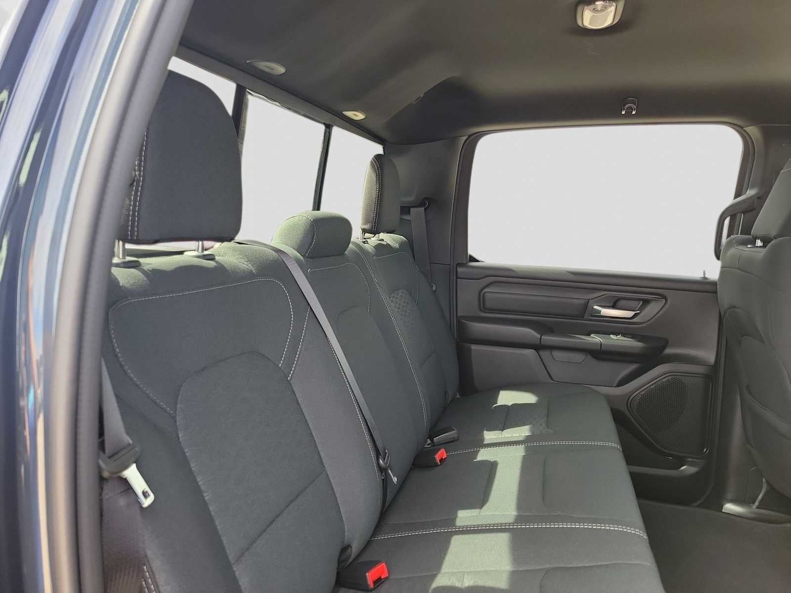 2026 RAM 1500 RAM 1500 EXPRESS CREW CAB 4X4 5'7' BOX