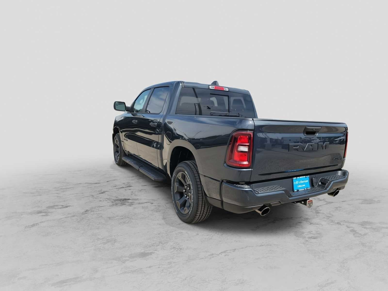 2026 RAM 1500 RAM 1500 EXPRESS CREW CAB 4X4 5'7' BOX