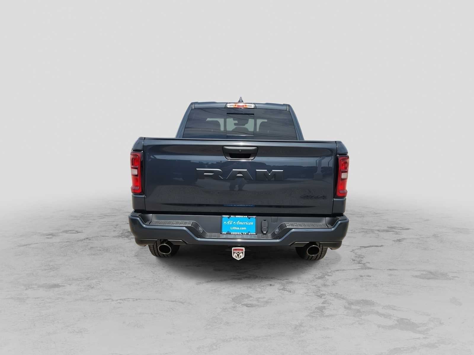 2026 RAM 1500 RAM 1500 EXPRESS CREW CAB 4X4 5'7' BOX