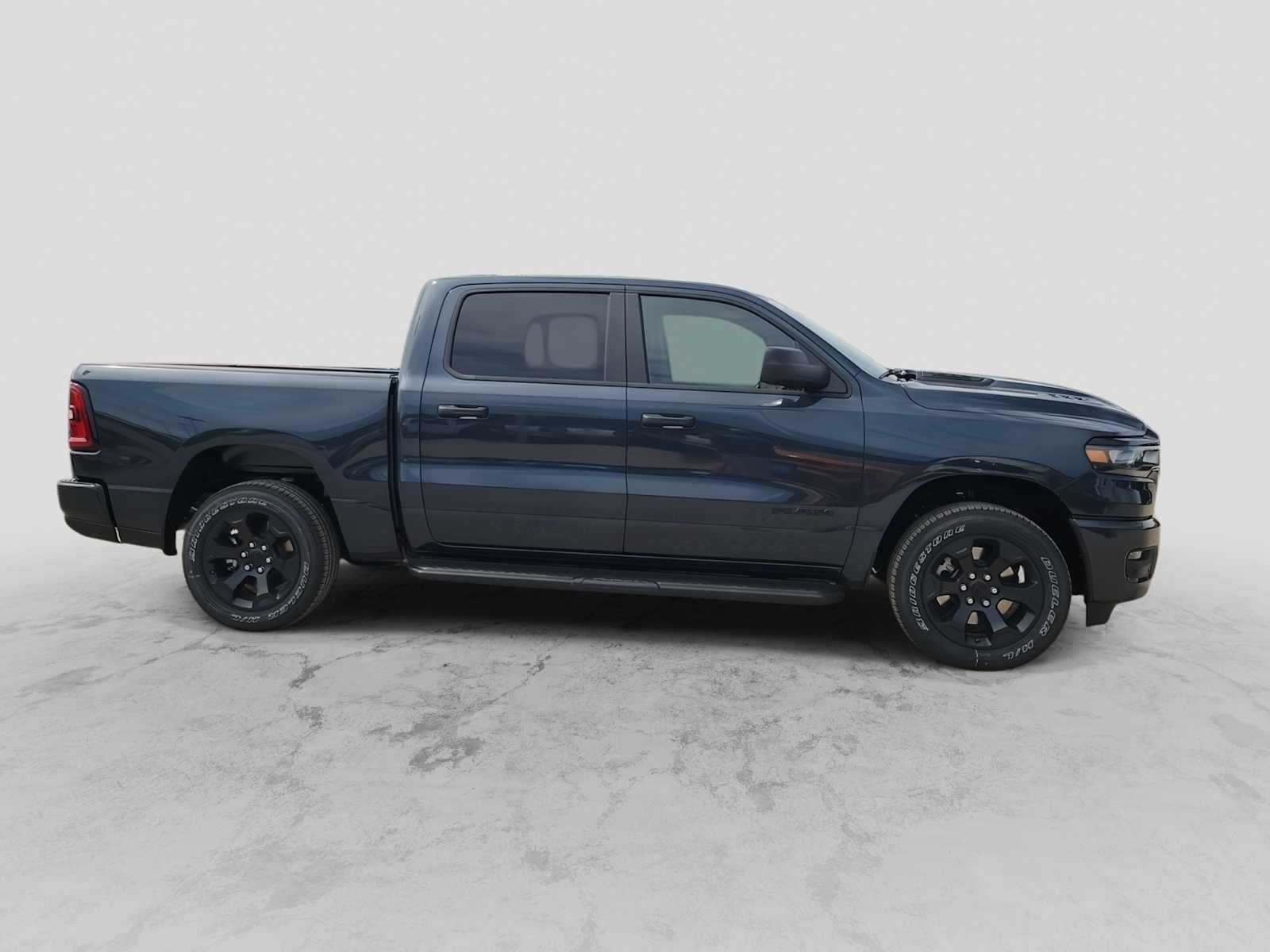 2026 RAM 1500 RAM 1500 EXPRESS CREW CAB 4X4 5'7' BOX