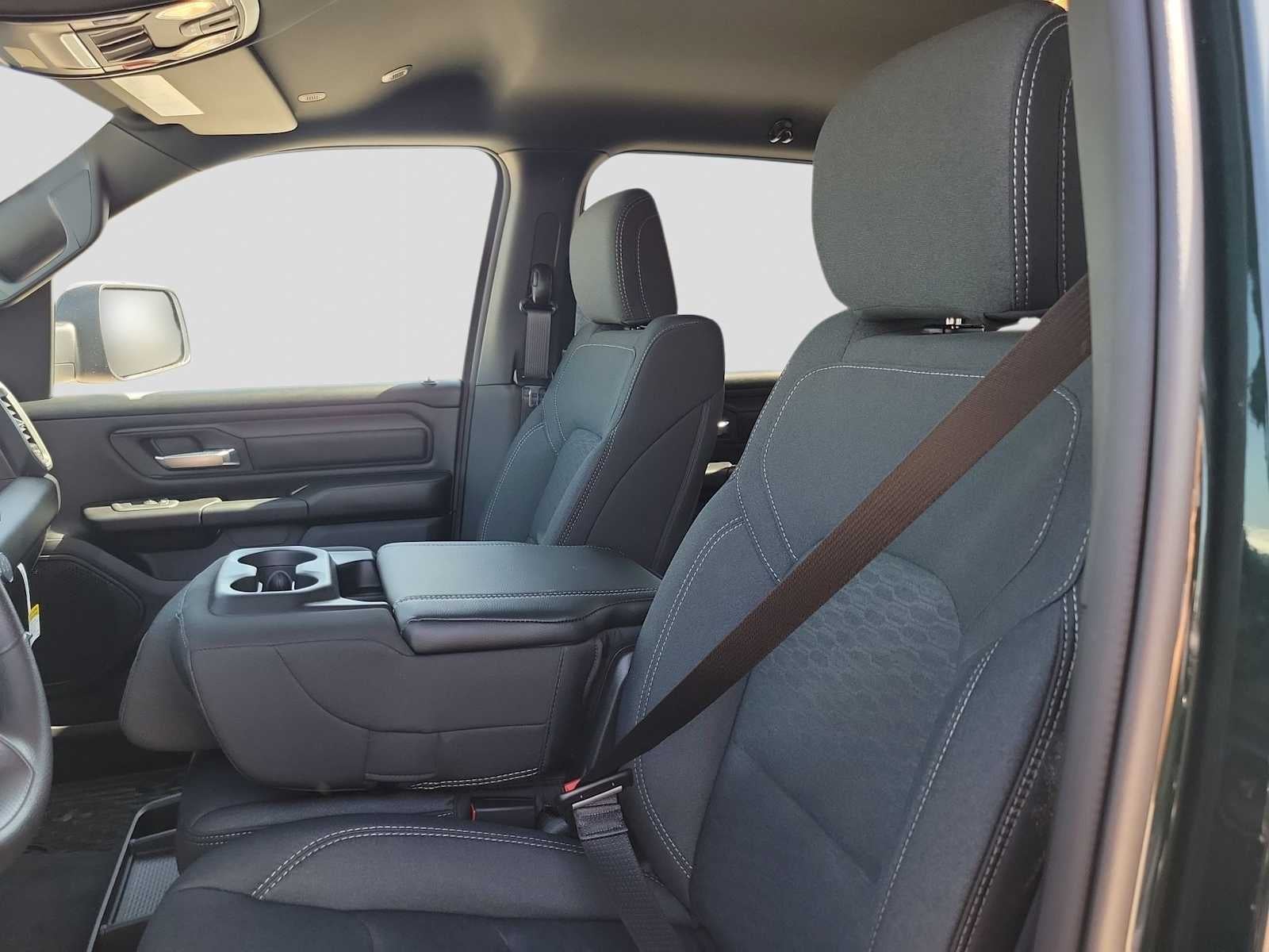 2026 RAM 1500 RAM 1500 WARLOCK CREW CAB 4X4 5'7' BOX