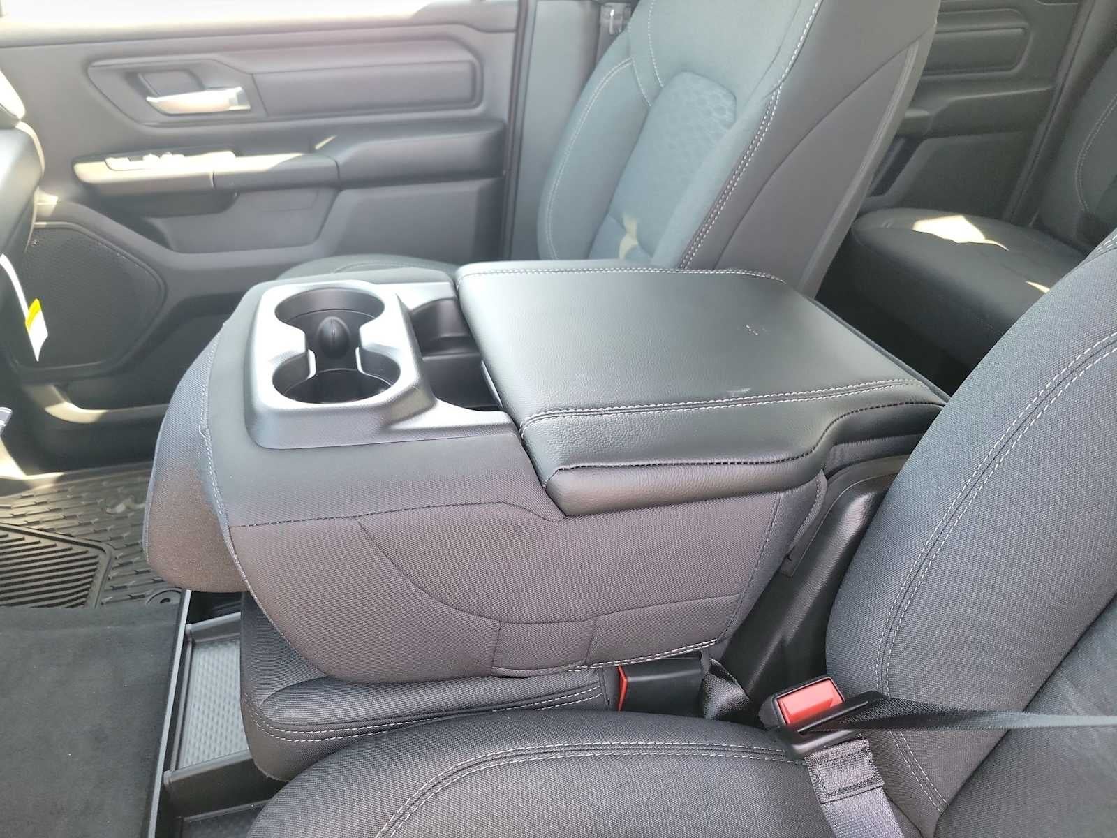 2026 RAM 1500 RAM 1500 WARLOCK CREW CAB 4X4 5'7' BOX