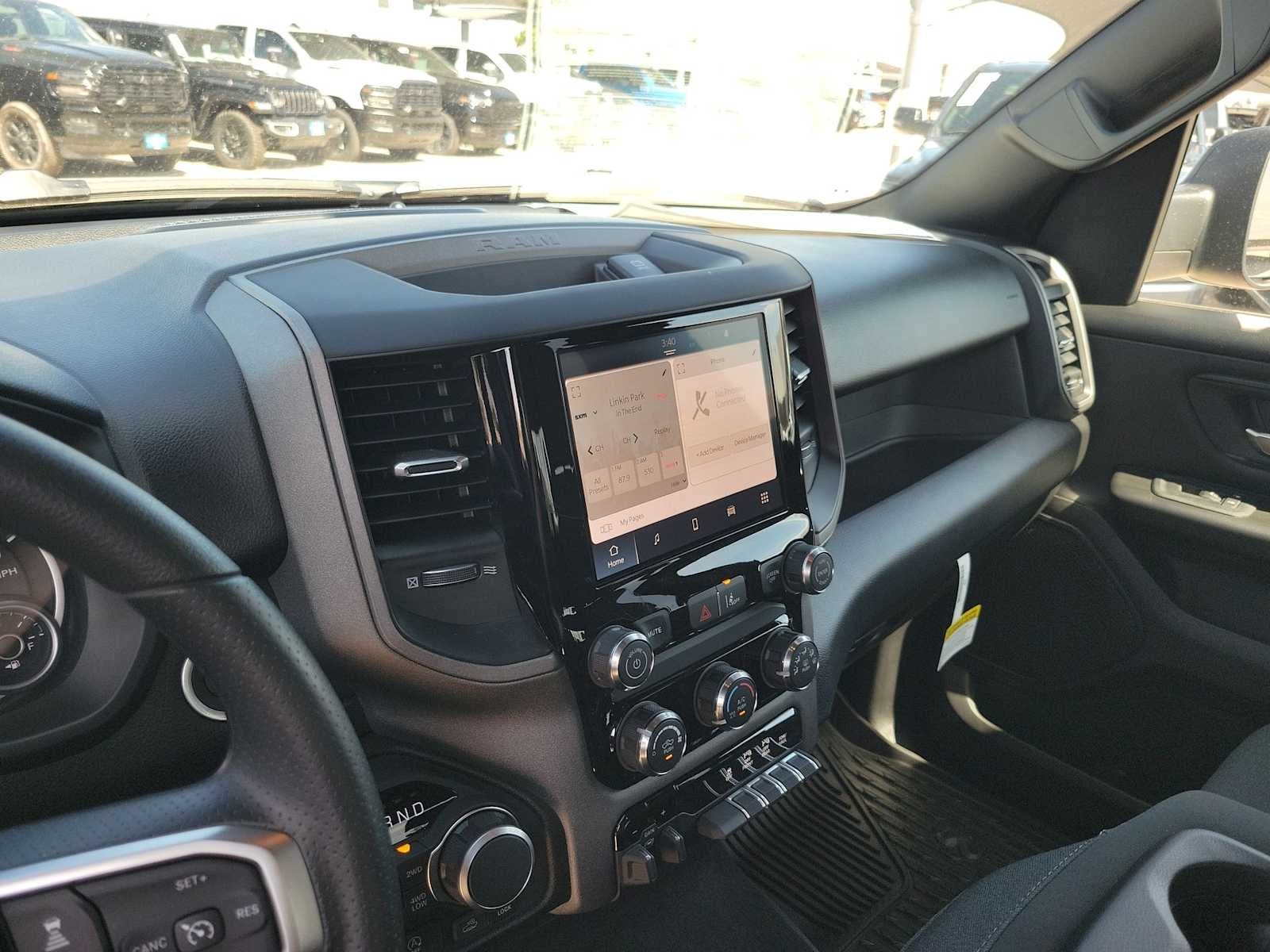 2026 RAM 1500 RAM 1500 WARLOCK CREW CAB 4X4 5'7' BOX