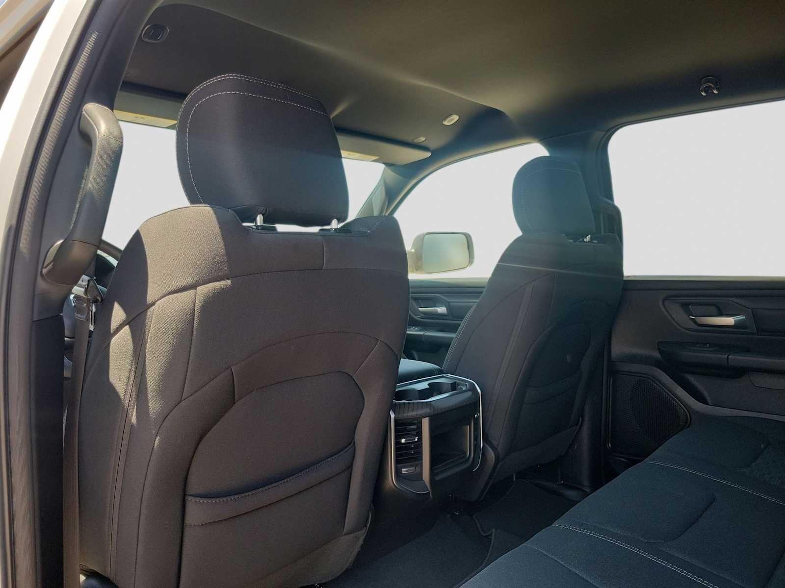 2026 RAM 1500 RAM 1500 EXPRESS CREW CAB 4X4 5'7' BOX