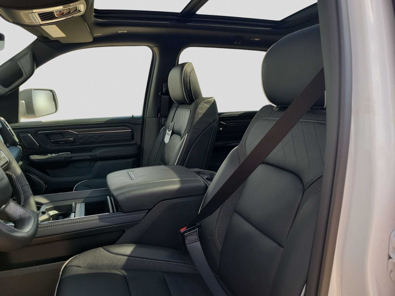 2026 RAM 1500 RAM 1500 LIMITED CREW CAB 4X4 5'7' BOX