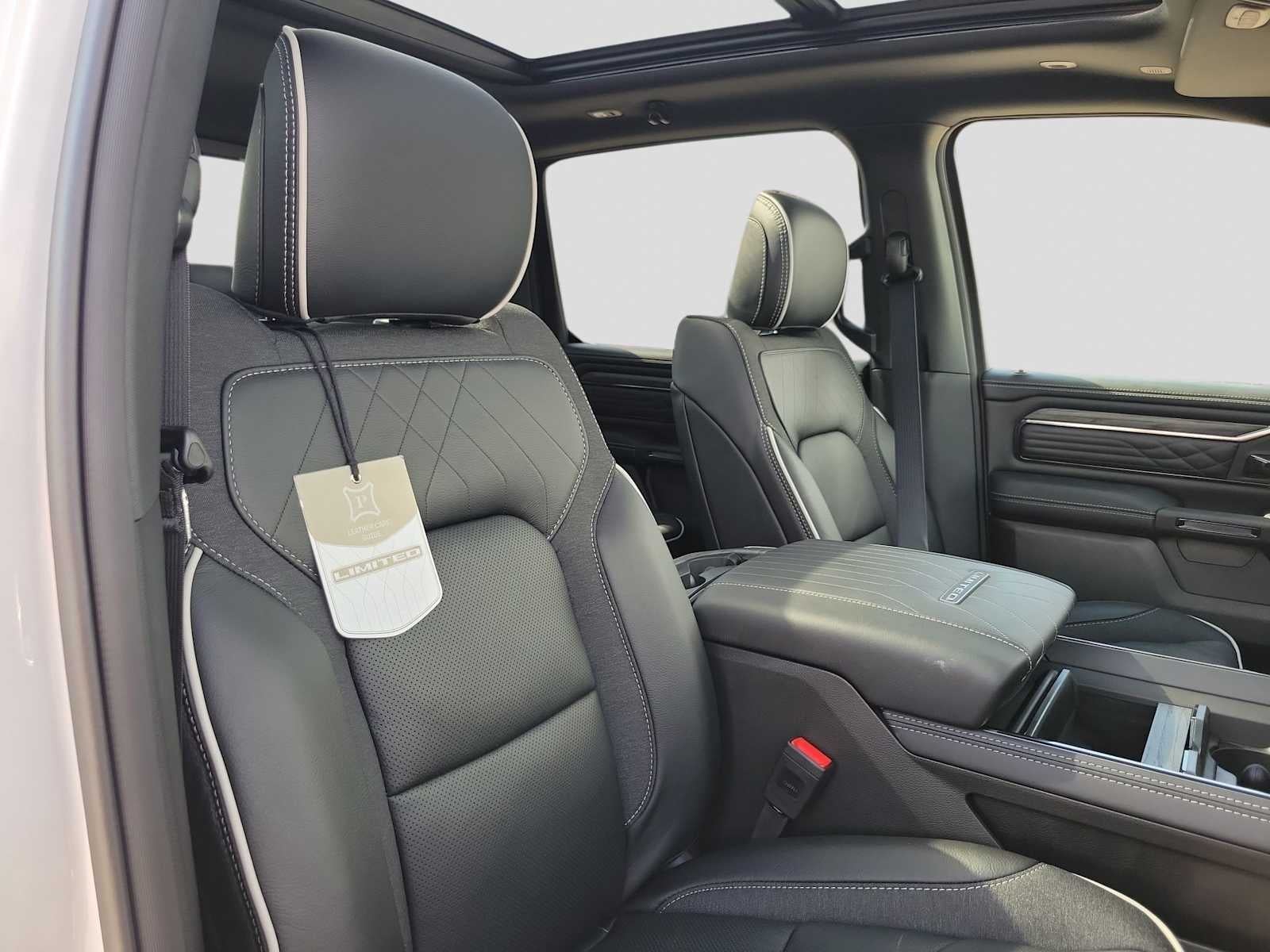 2026 RAM Ram 1500 RAM 1500 LIMITED CREW CAB 4X4 5'7' BOX
