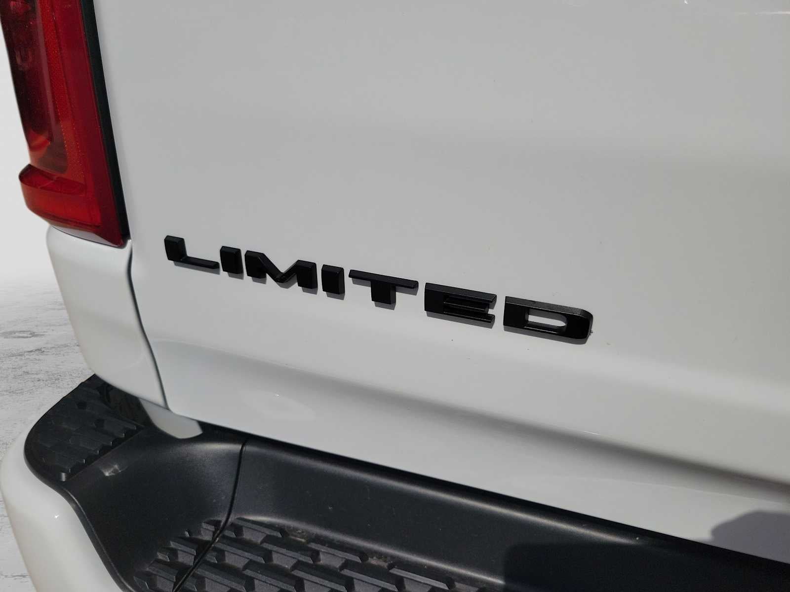 2026 RAM 1500 RAM 1500 LIMITED CREW CAB 4X4 5'7' BOX