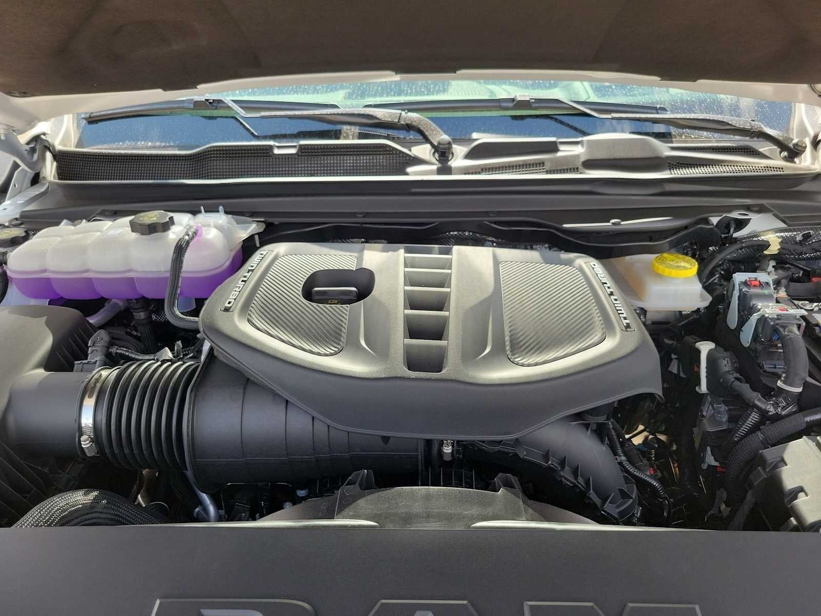 2026 RAM 1500 RAM 1500 LIMITED CREW CAB 4X4 5'7' BOX