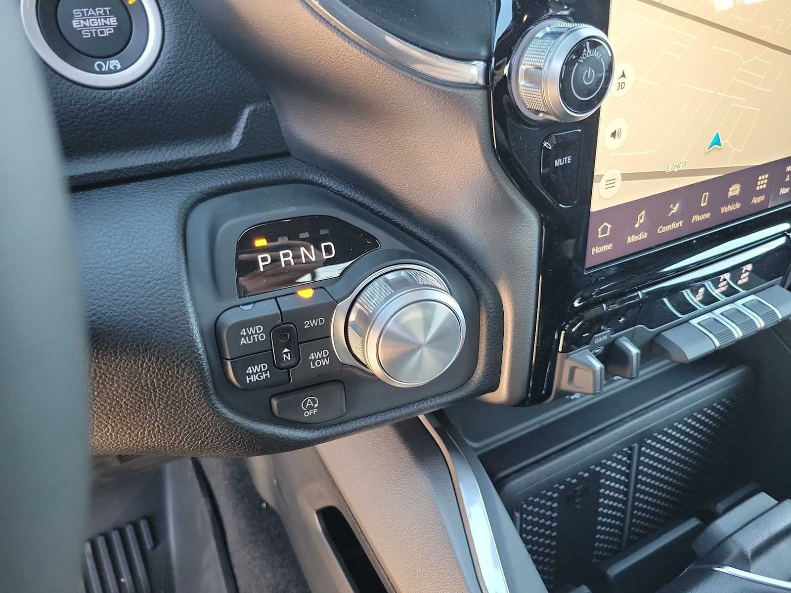 2026 RAM 1500 RAM 1500 LARAMIE CREW CAB 4X4 5'7' BOX