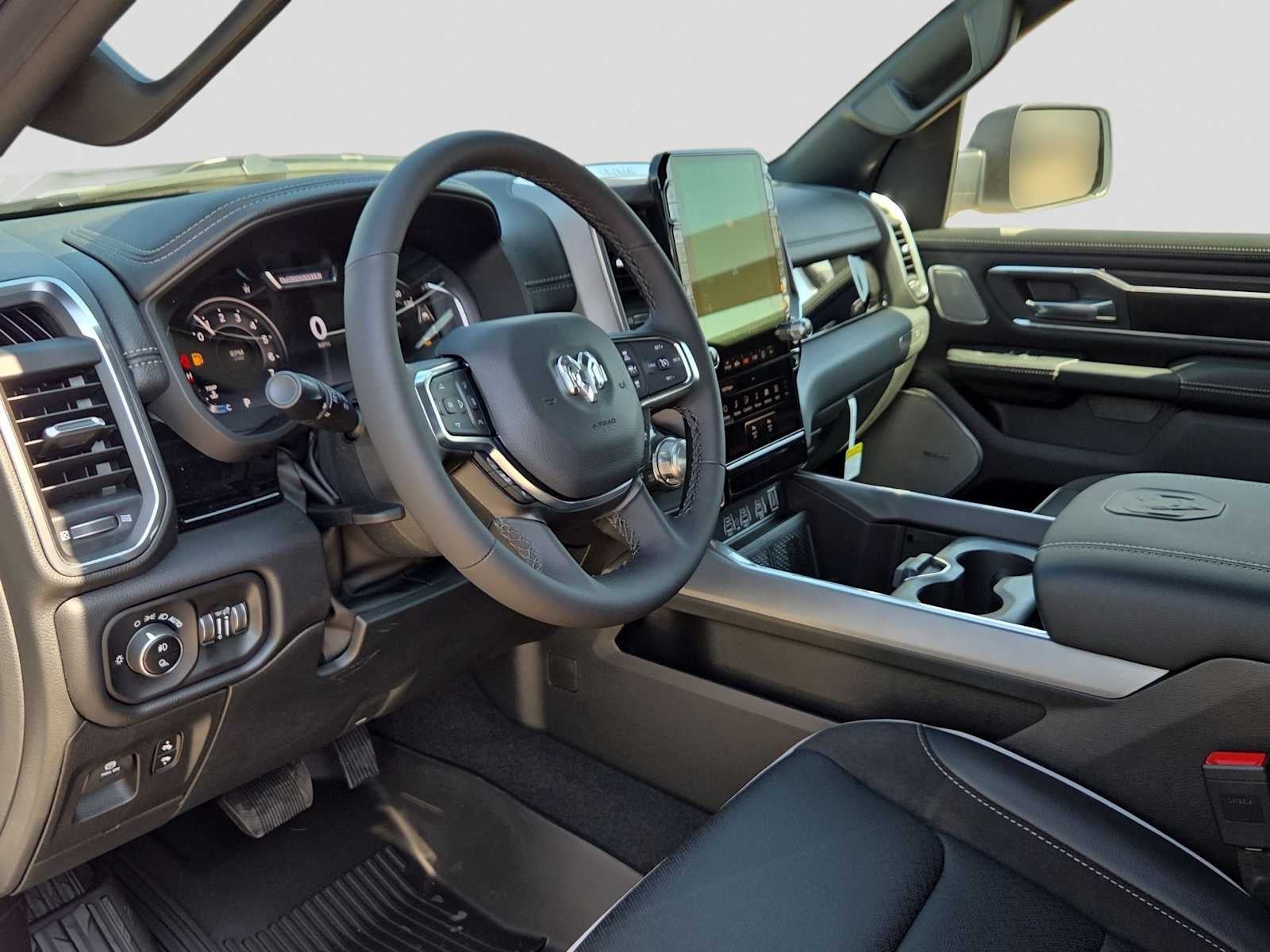 2026 RAM 1500 RAM 1500 LARAMIE CREW CAB 4X4 5'7' BOX