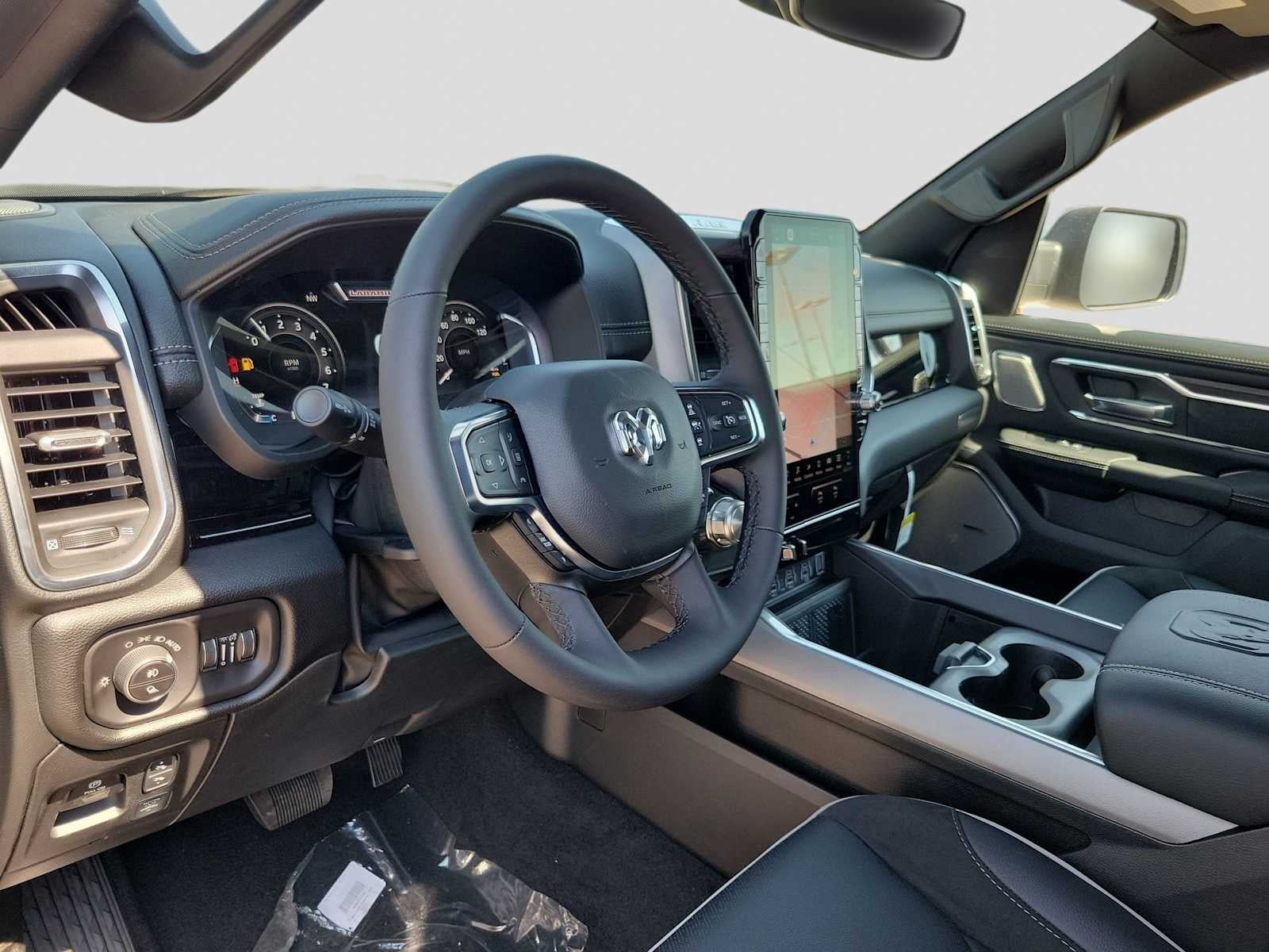 2026 RAM 1500 RAM 1500 LARAMIE CREW CAB 4X4 5'7' BOX