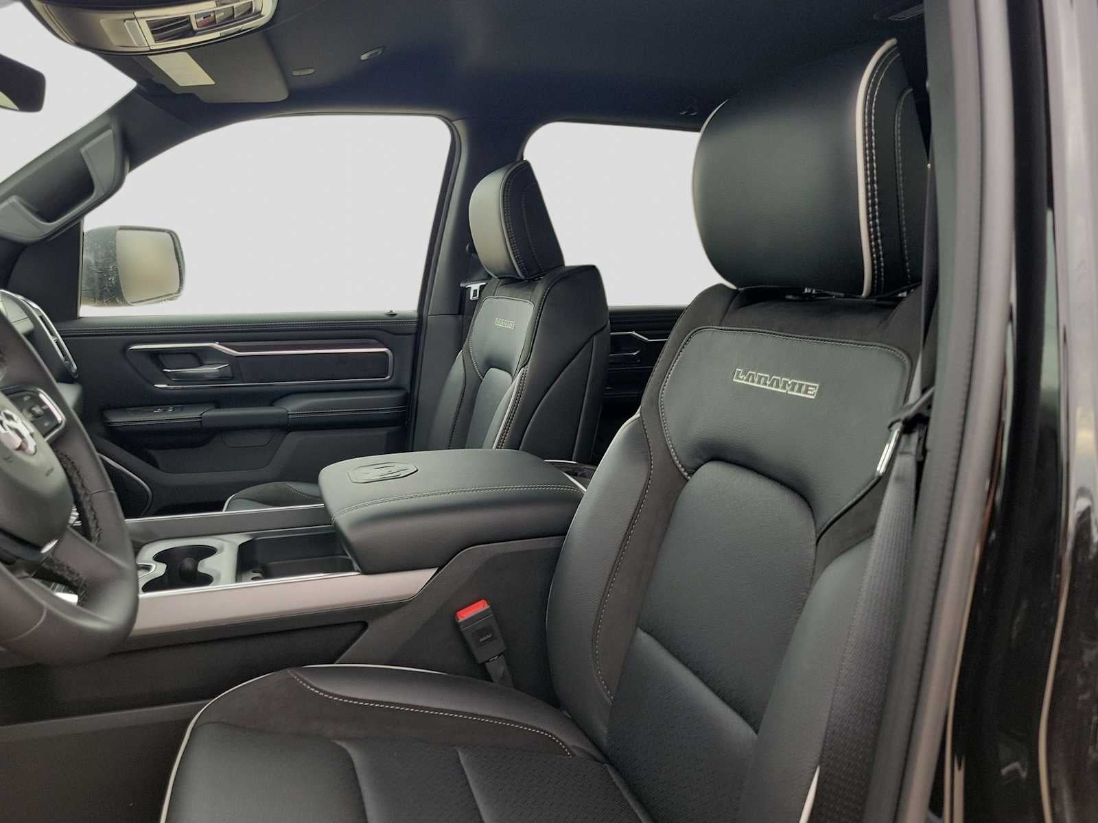 2026 RAM 1500 RAM 1500 LARAMIE CREW CAB 4X4 5'7' BOX