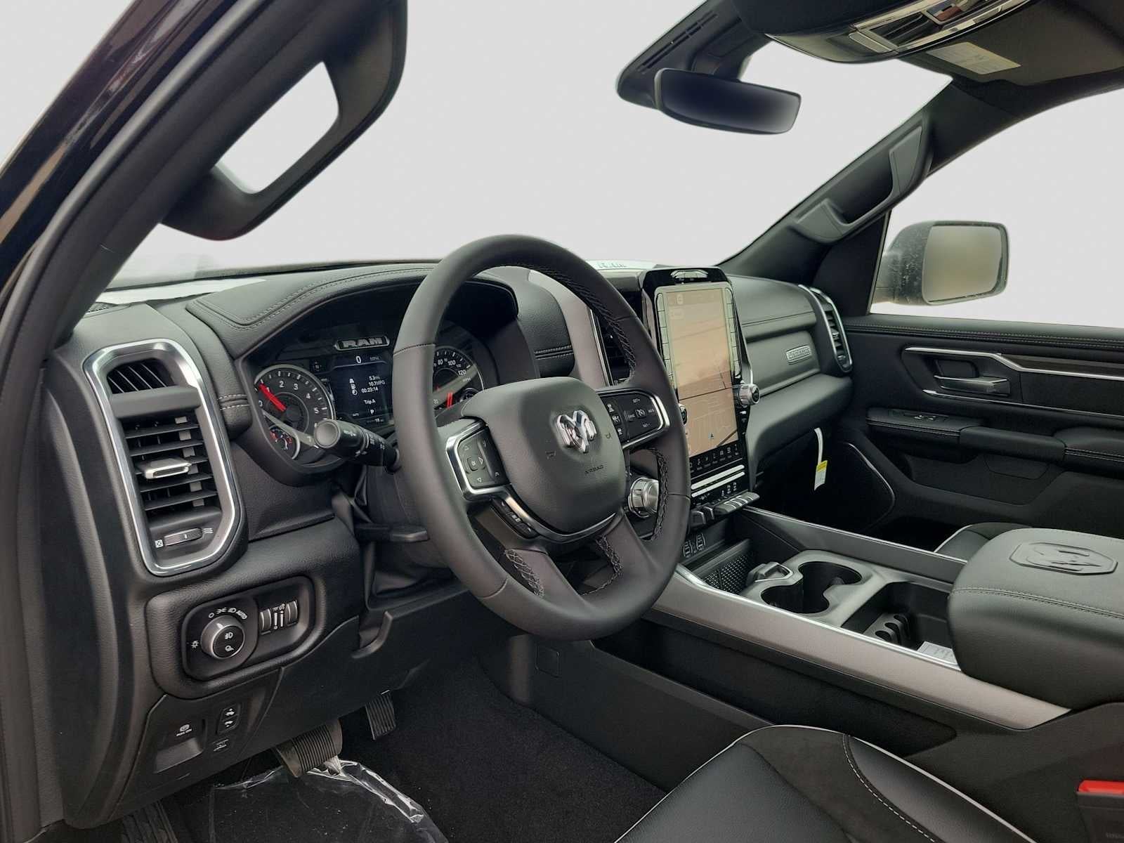 2026 RAM 1500 RAM 1500 LARAMIE CREW CAB 4X4 5'7' BOX