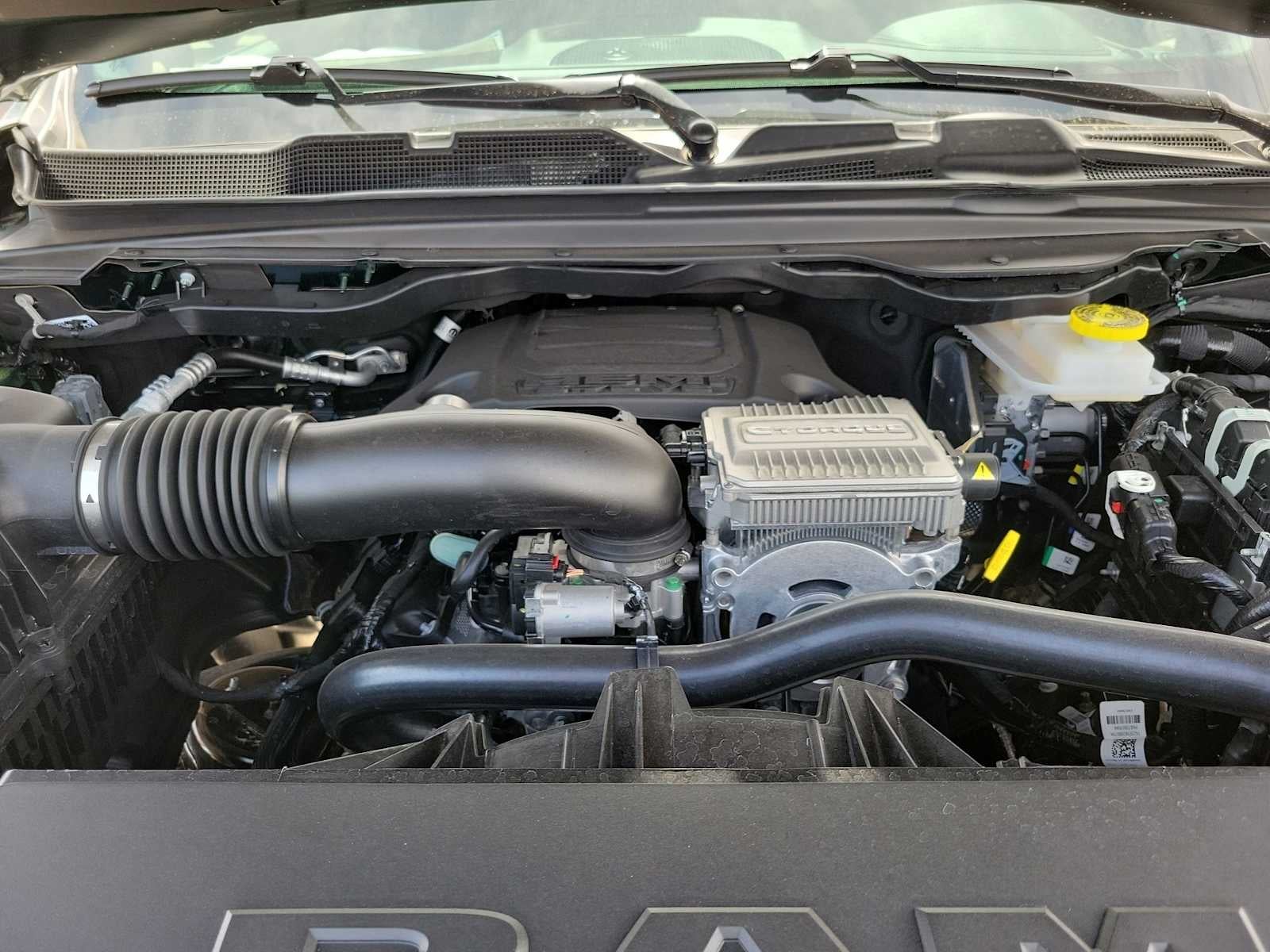 2026 RAM 1500 RAM 1500 LARAMIE CREW CAB 4X4 5'7' BOX