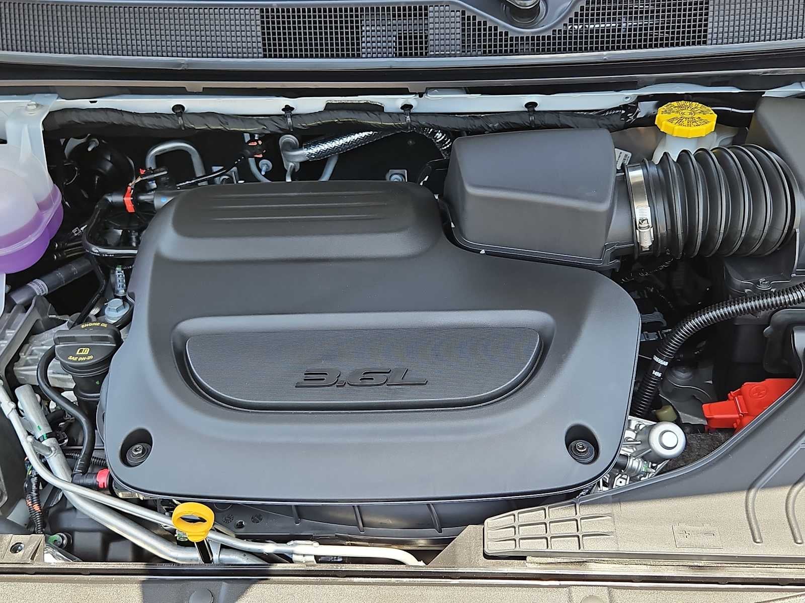 2027 Chrysler Pacifica Select