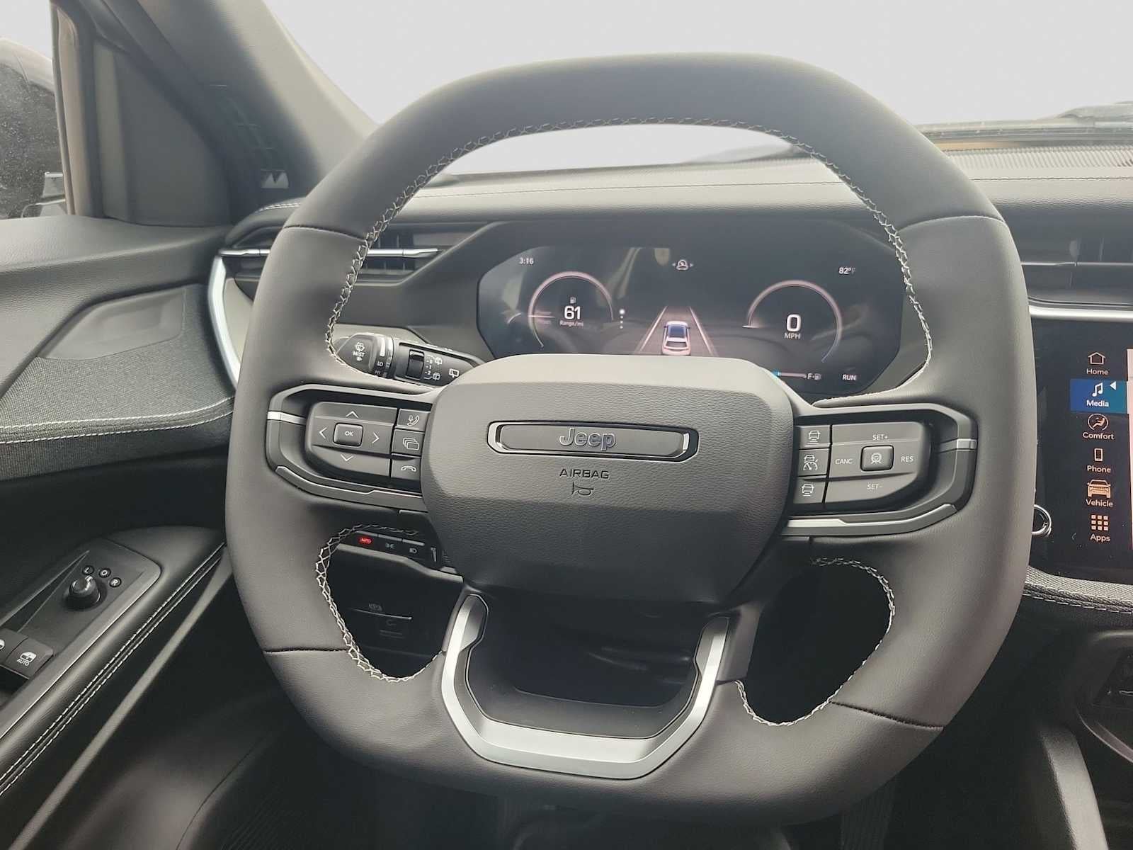 2026 Jeep Cherokee CHEROKEE LAREDO 4X4