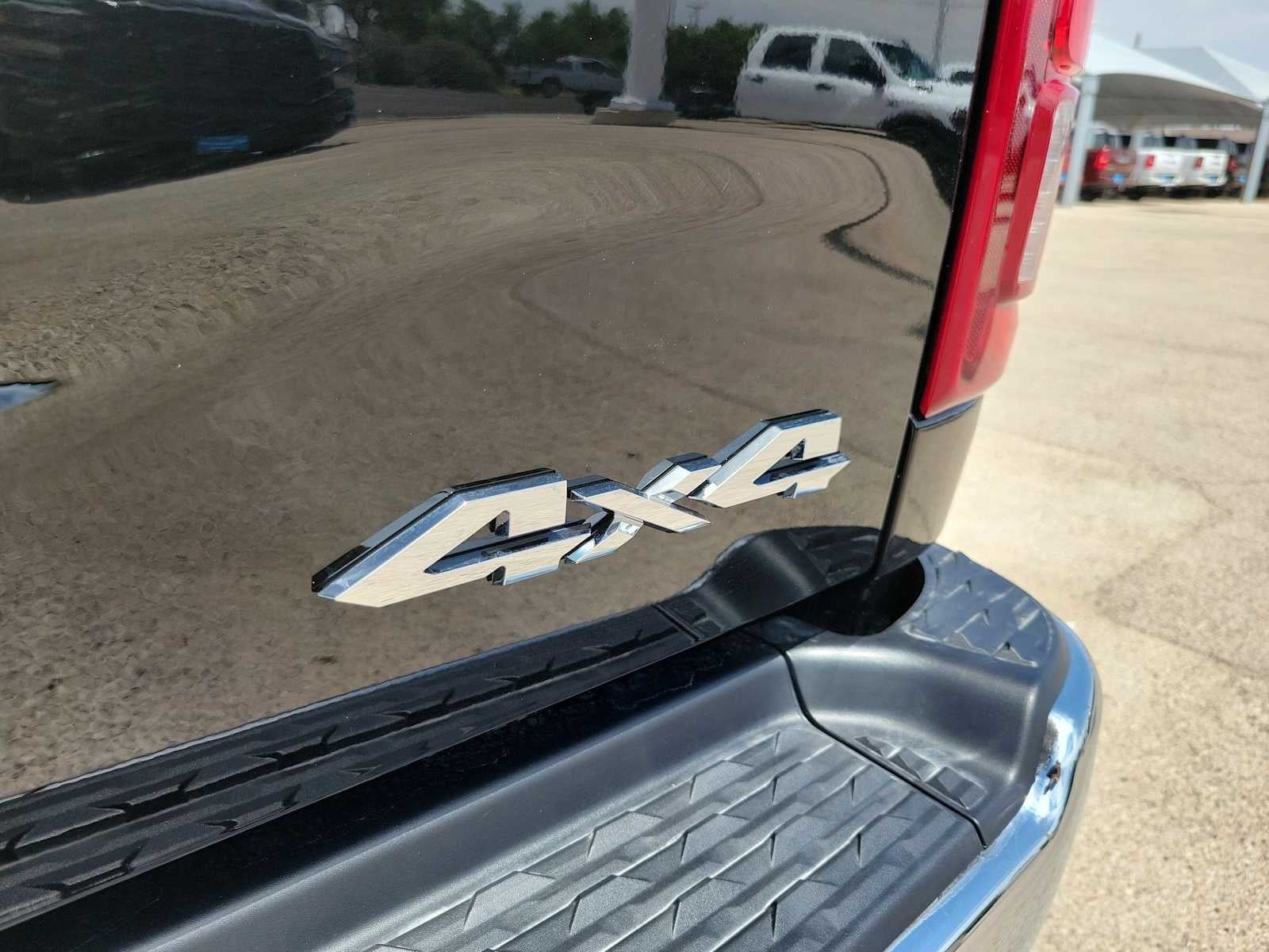 2026 RAM 2500 RAM 2500 TRADESMAN CREW CAB 4X4 6'4' BOX