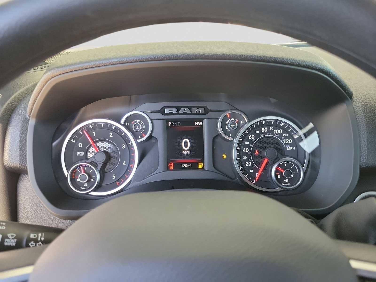 2026 RAM 2500 RAM 2500 TRADESMAN CREW CAB 4X4 6'4' BOX