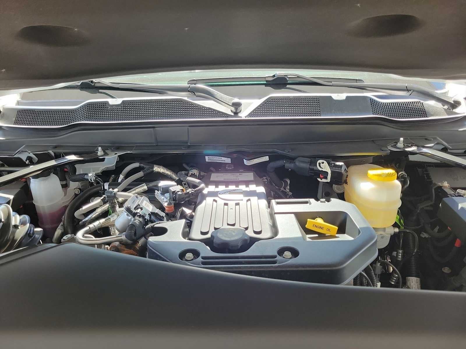 2026 RAM 2500 RAM 2500 TRADESMAN CREW CAB 4X4 6'4' BOX