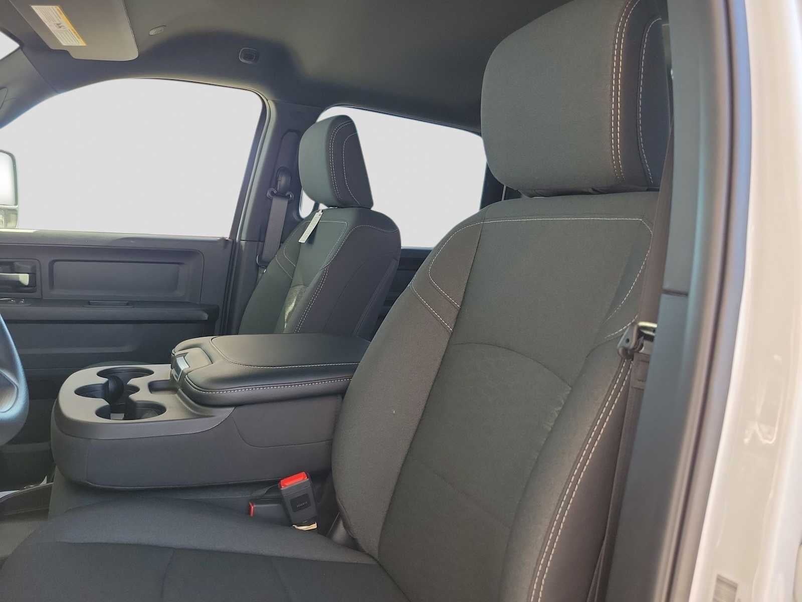 2026 RAM 2500 RAM 2500 TRADESMAN CREW CAB 4X4 6'4' BOX