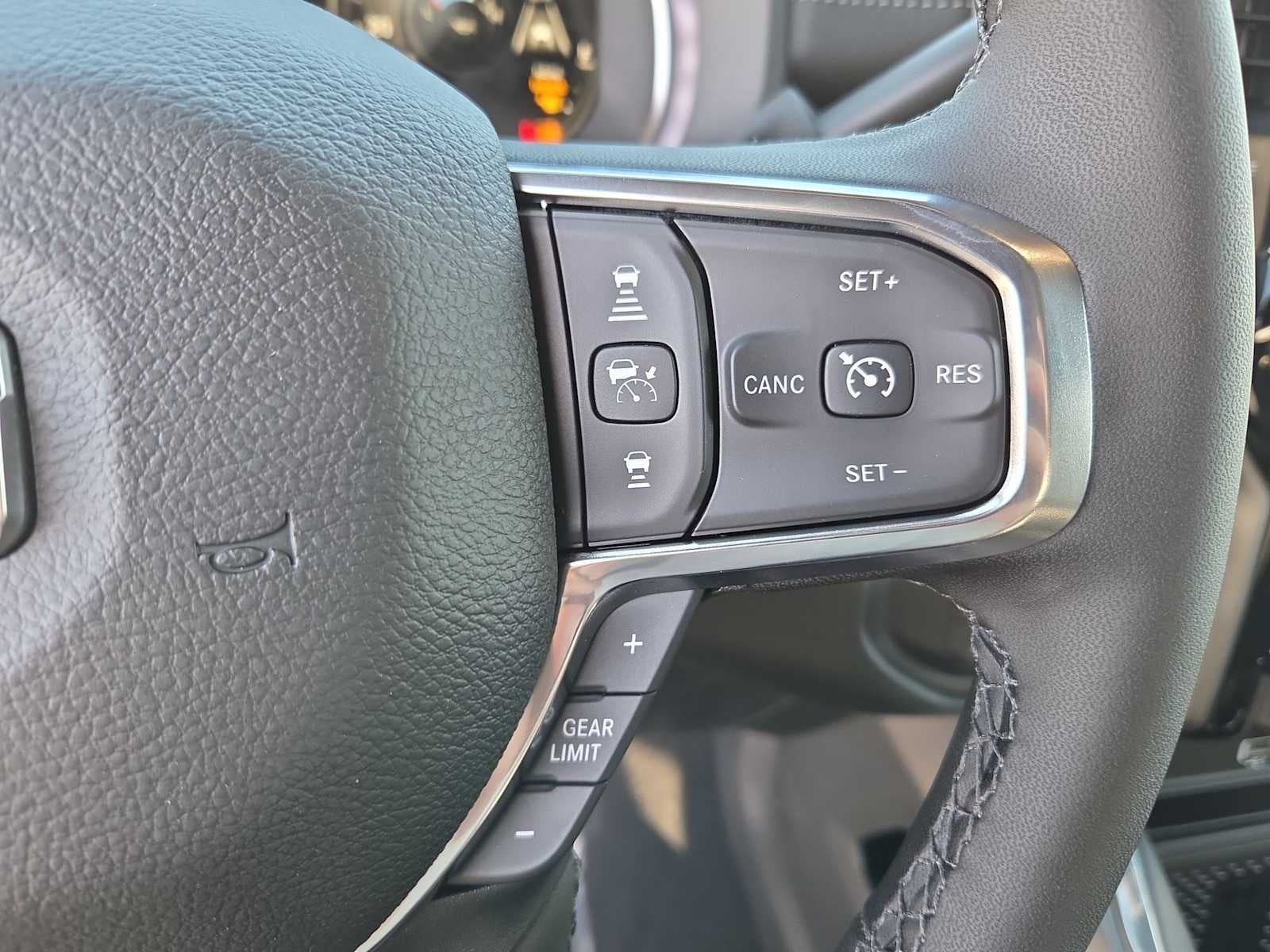 2026 RAM 2500 RAM 2500 LARAMIE CREW CAB 4X4 6'4' BOX