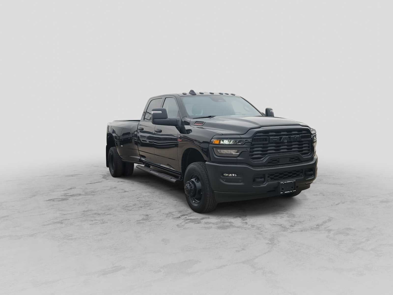 2026 RAM 3500 RAM 3500 TRADESMAN CREW CAB 4X4 8' BOX
