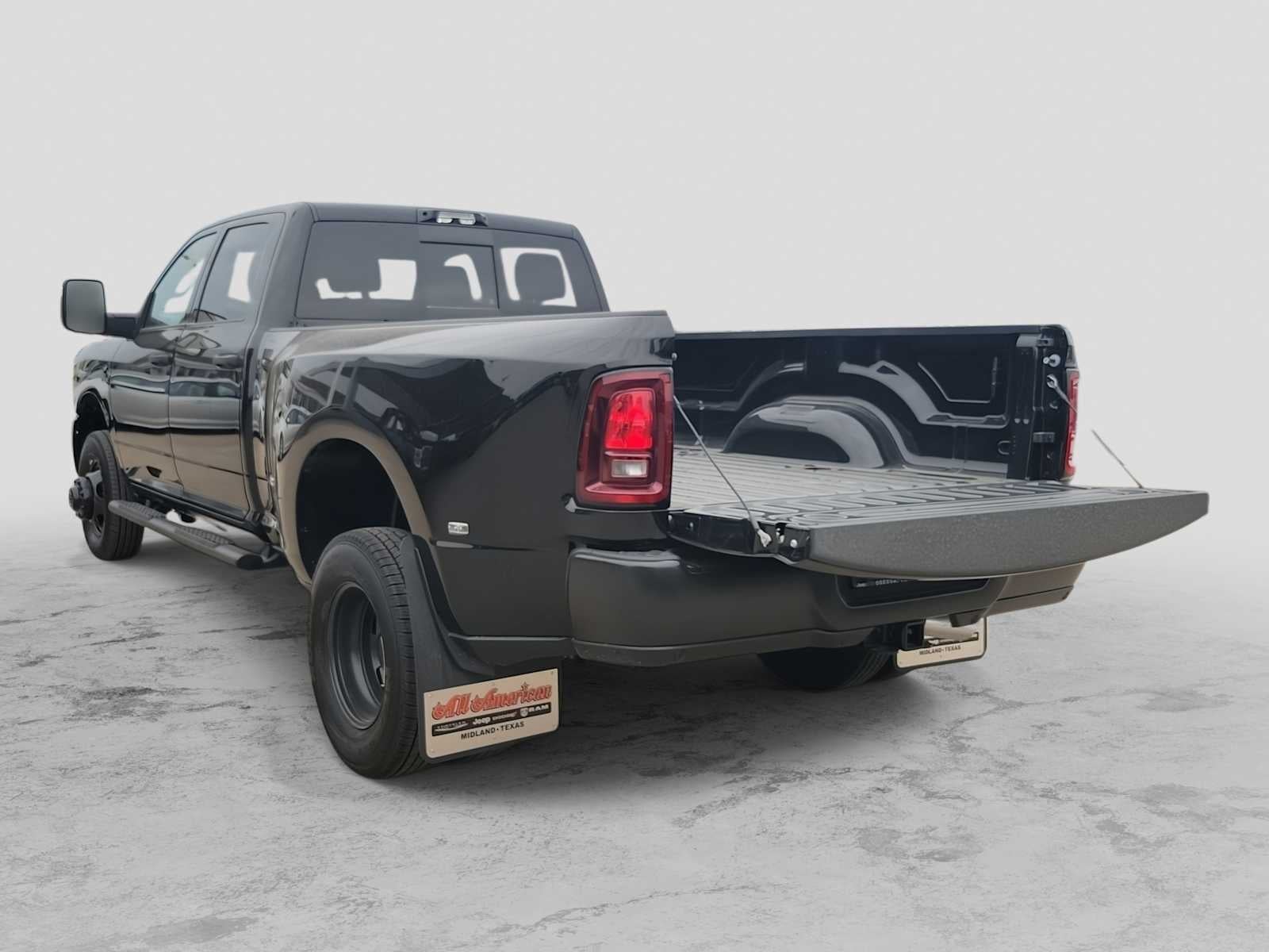 2026 RAM 3500 RAM 3500 TRADESMAN CREW CAB 4X4 8' BOX