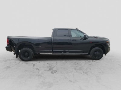 2026 RAM 3500 RAM 3500 TRADESMAN CREW CAB 4X4 8' BOX