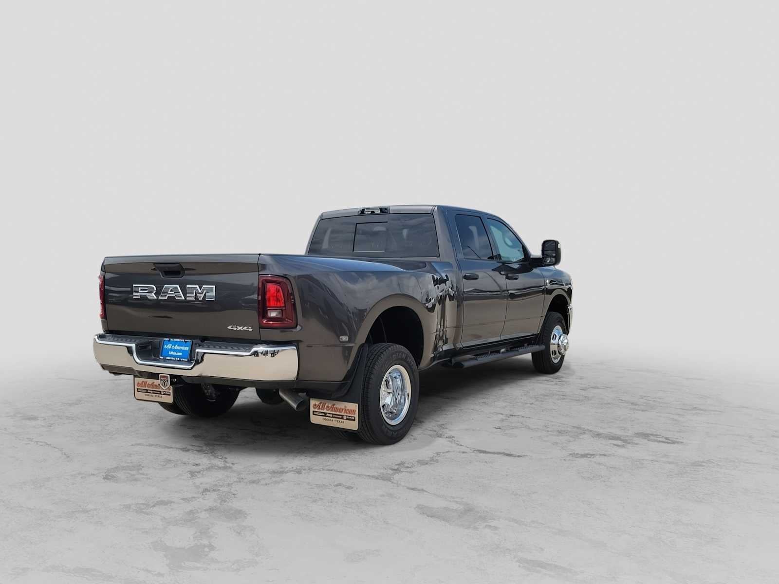2026 RAM 3500 RAM 3500 TRADESMAN CREW CAB 4X4 8' BOX