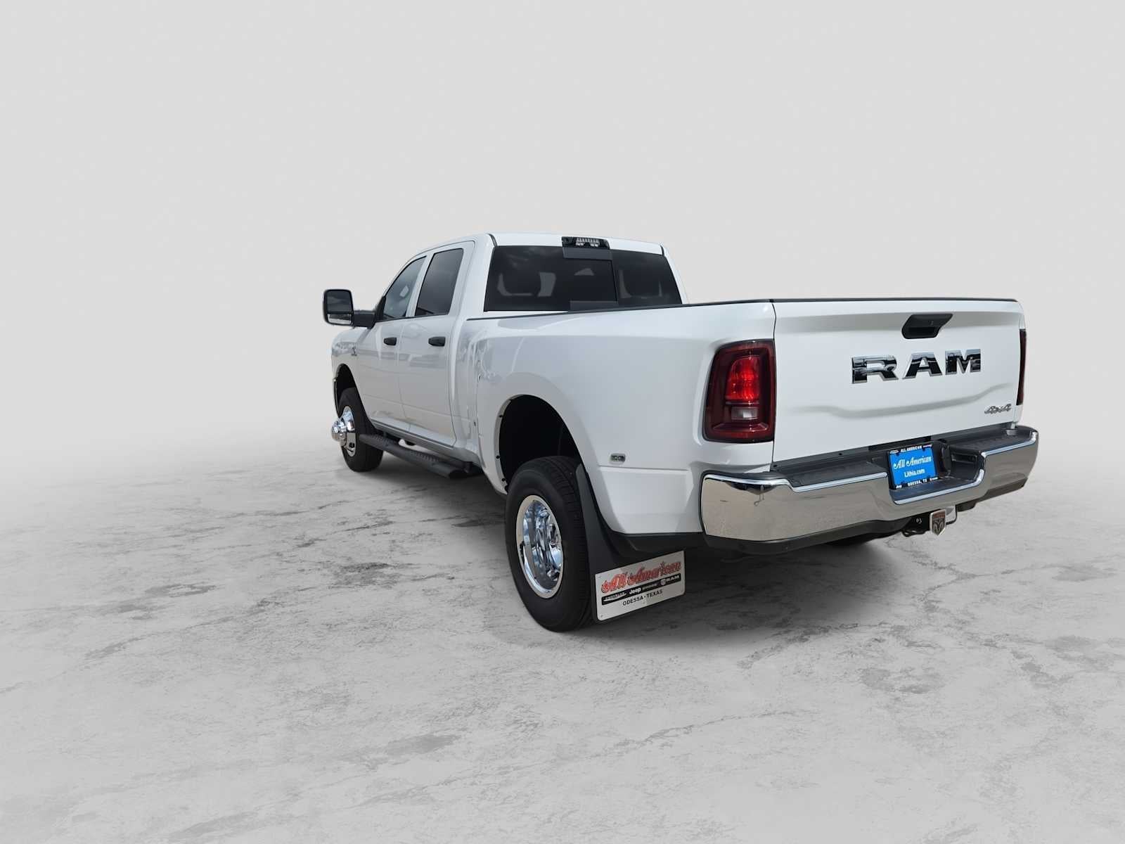 2026 RAM 3500 RAM 3500 TRADESMAN CREW CAB 4X4 8' BOX