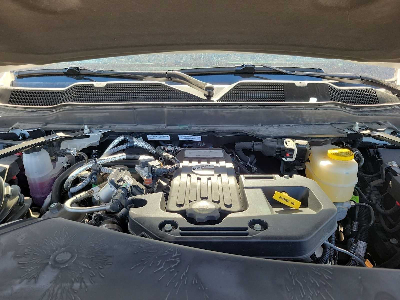 2026 RAM 3500 RAM 3500 TRADESMAN CREW CAB 4X4 8' BOX