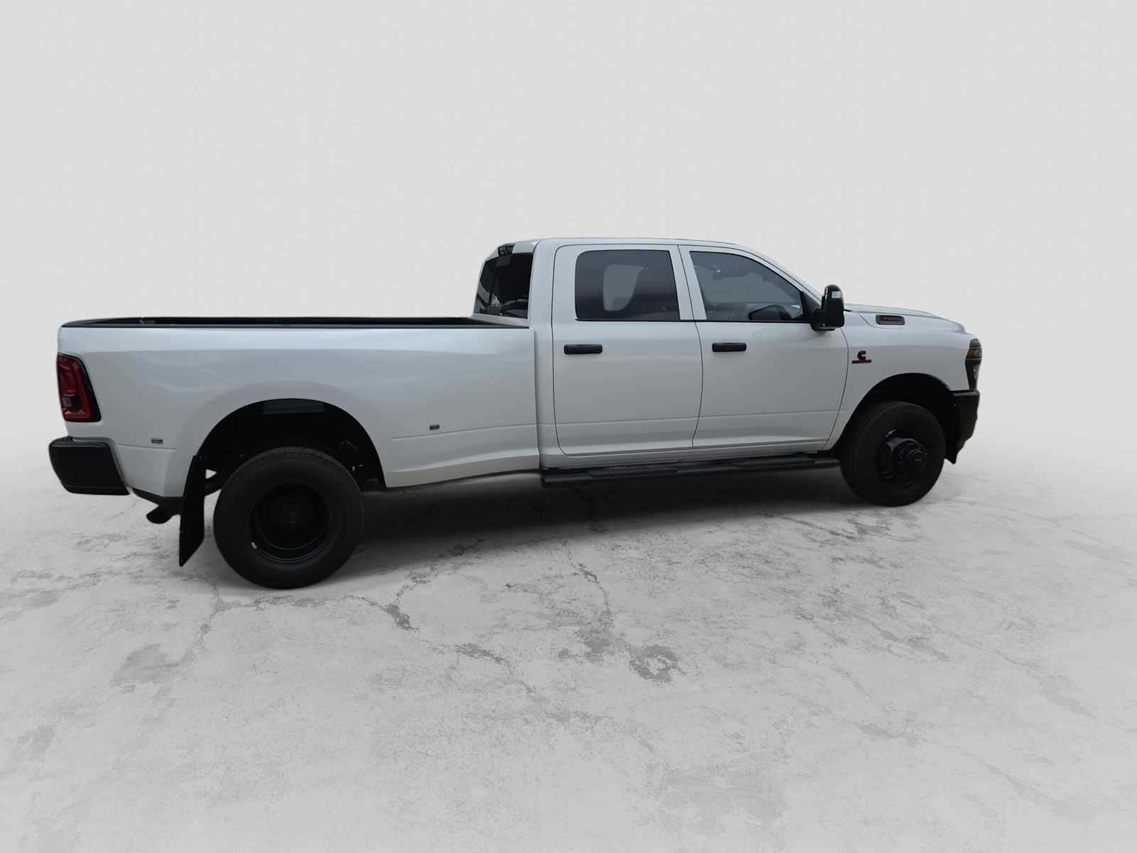 2026 RAM 3500 RAM 3500 TRADESMAN CREW CAB 4X4 8' BOX