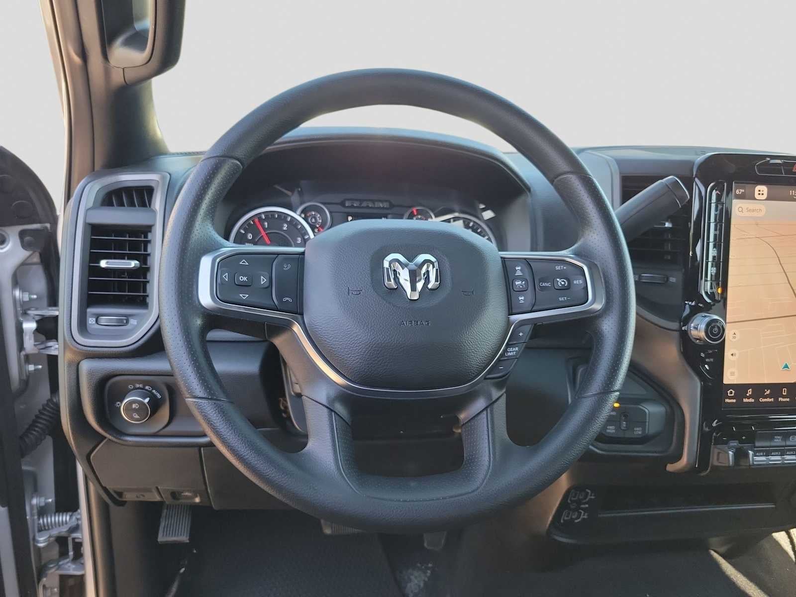 2026 RAM 3500 RAM 3500 TRADESMAN CREW CAB 4X4 8' BOX