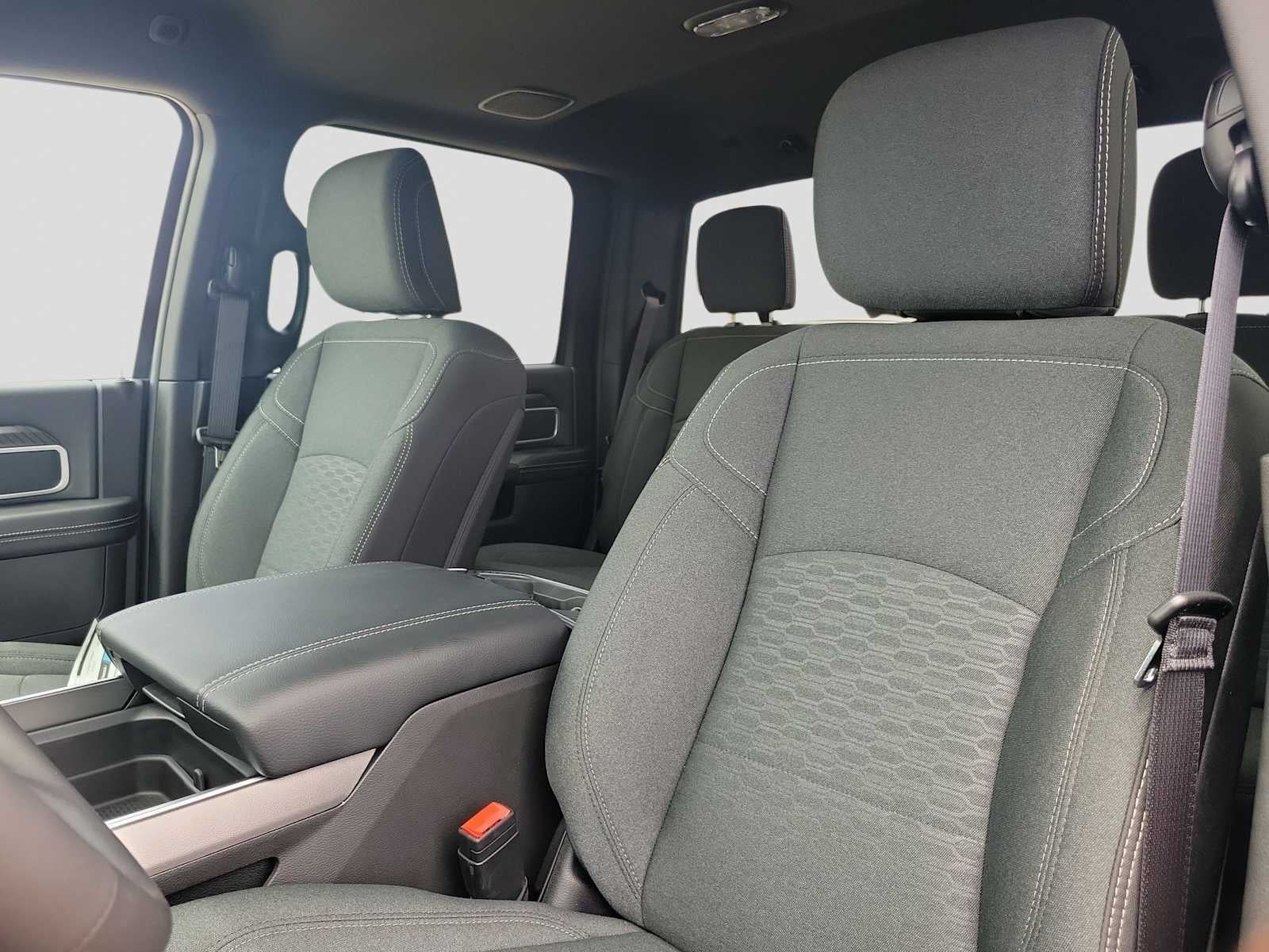 2026 RAM 3500 RAM 3500 LONE STAR CREW CAB 4X4 8' BOX
