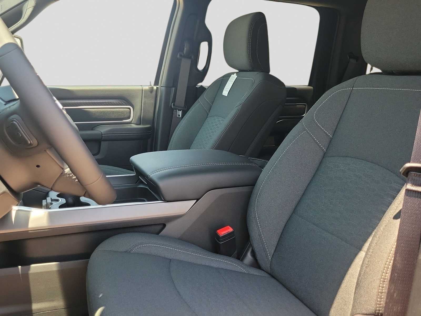 2026 RAM 3500 RAM 3500 LONE STAR CREW CAB 4X4 8' BOX