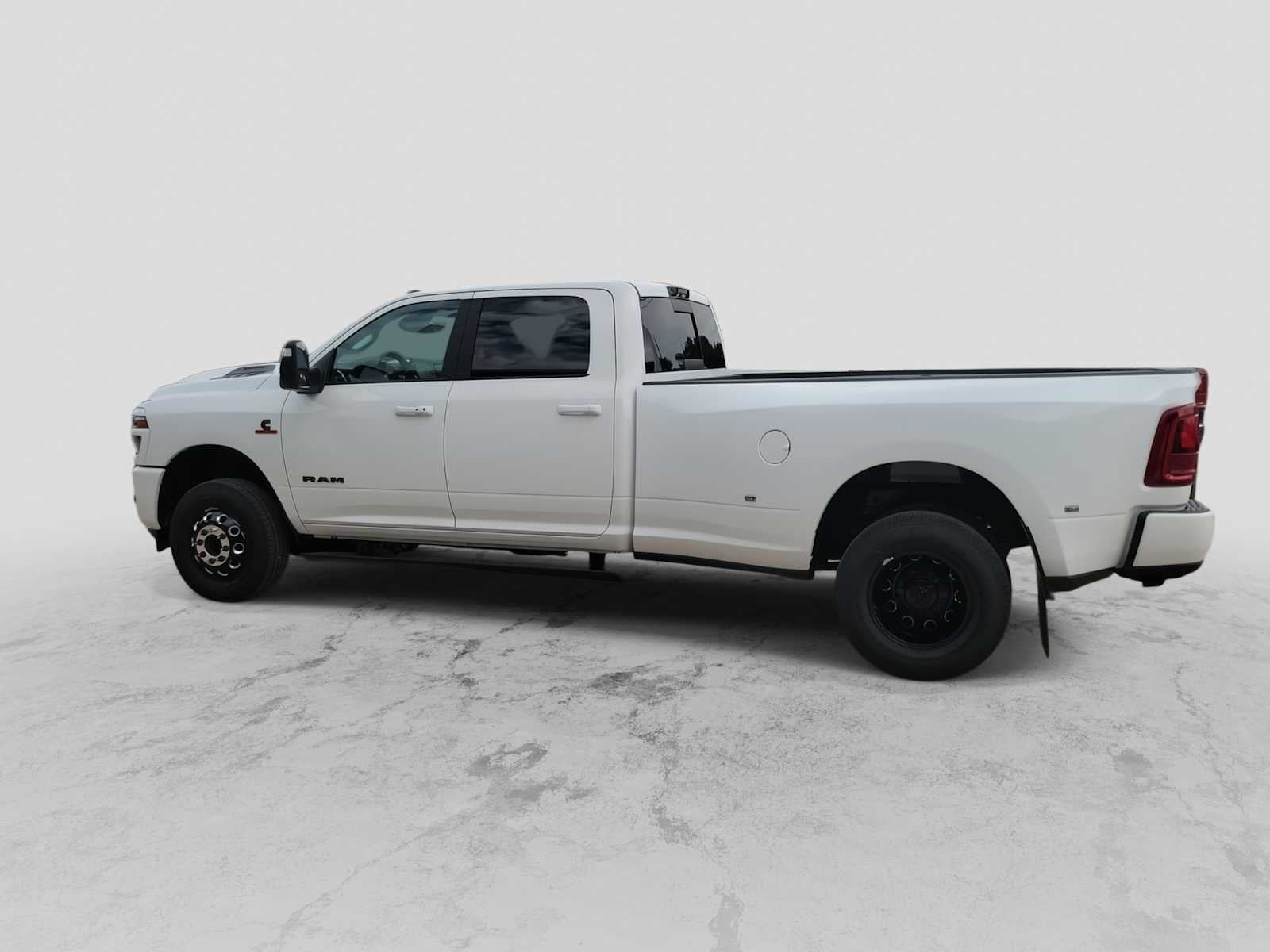 2026 RAM 3500 RAM 3500 LARAMIE CREW CAB 4X4 8' BOX