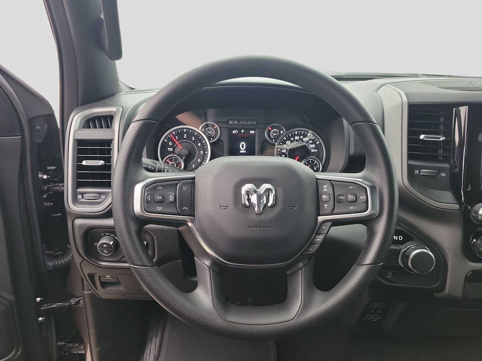 2026 RAM Ram 1500 RAM 1500 EXPRESS CREW CAB 4X2 5'7' BOX