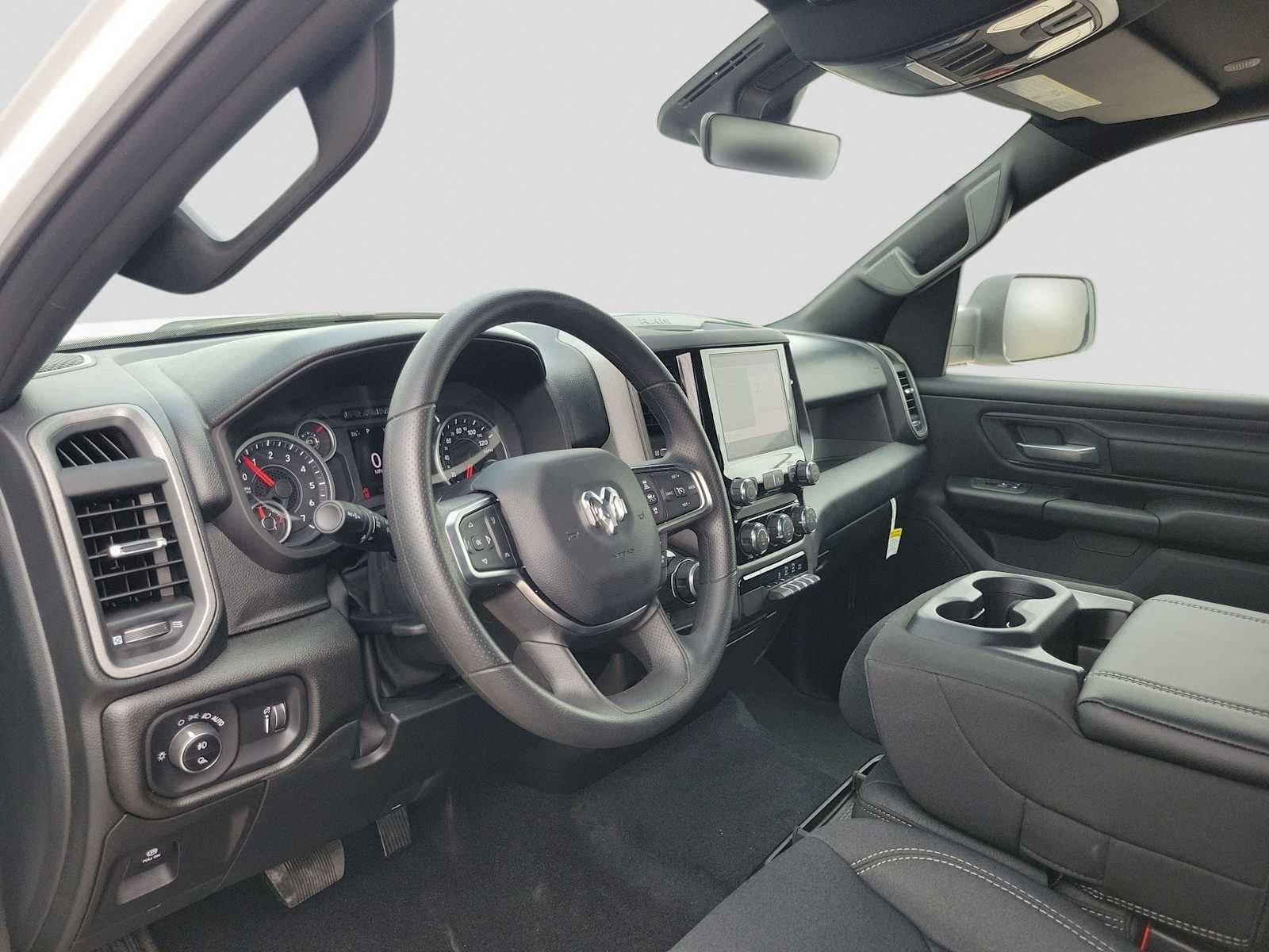 2026 RAM 1500 RAM 1500 EXPRESS CREW CAB 4X2 5'7' BOX