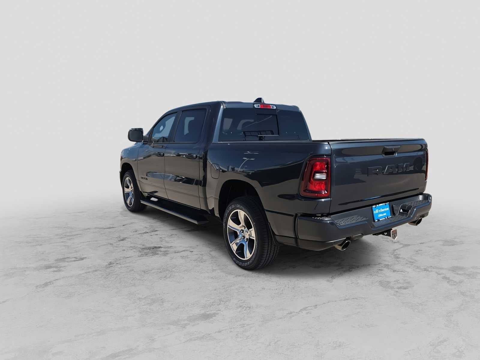 2026 RAM 1500 RAM 1500 EXPRESS CREW CAB 4X2 5'7' BOX